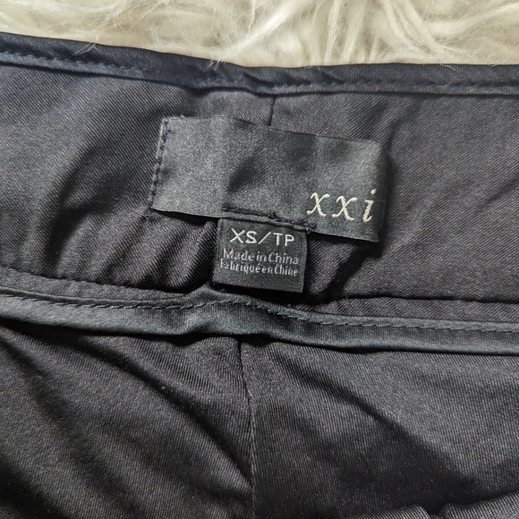 Forever 21 Black Sequins Shorts Size XS - Picture 5 of 6